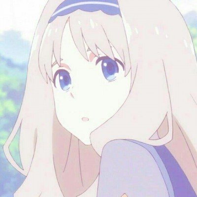 新疆一水渠遍布救命绳